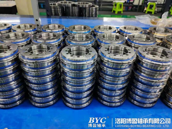 1629163988827803.jpg 交叉滾子轉盤軸承.jpg